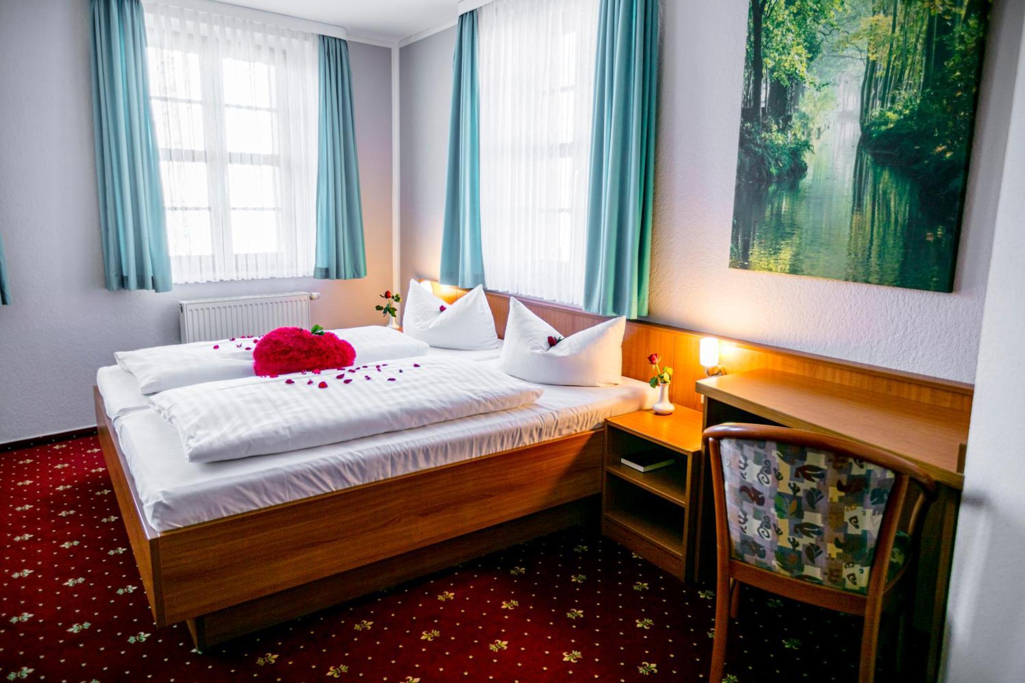 Hotel Zum Goldenen Loewen Peitz Exteriér fotografie