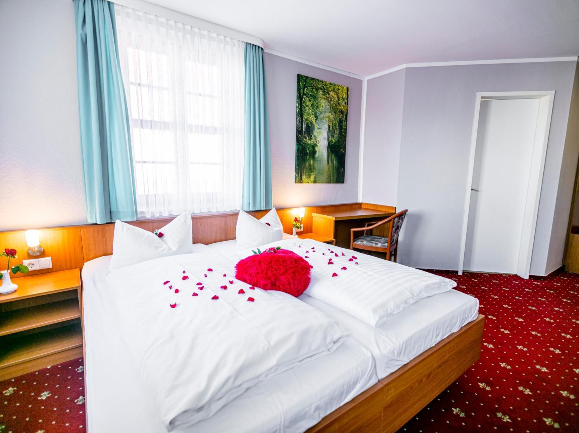 Hotel Zum Goldenen Loewen Peitz Exteriér fotografie